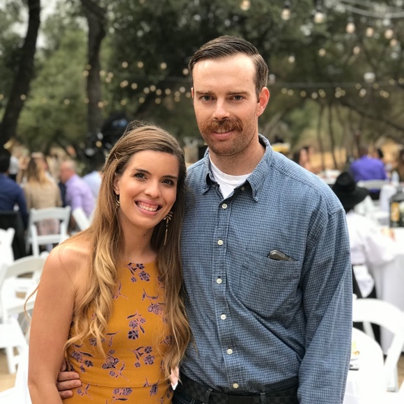 Meet your Posher, Emily - Picture 2 of 2